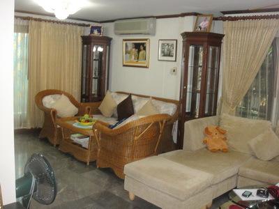 ขายบ้านเดี่ยว 2 ชั้น 55.3 ตร.ว.ม.โกลเด้นท์เพลส ถนนฉลองกรุง 22