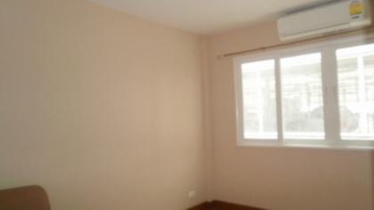 For Rent ทาวน์โฮม 3 ชั้นพร้อมเฟอร์นิเจอร์ ม.คาซ่าซิตี้ ถนนรามคำแหง 76